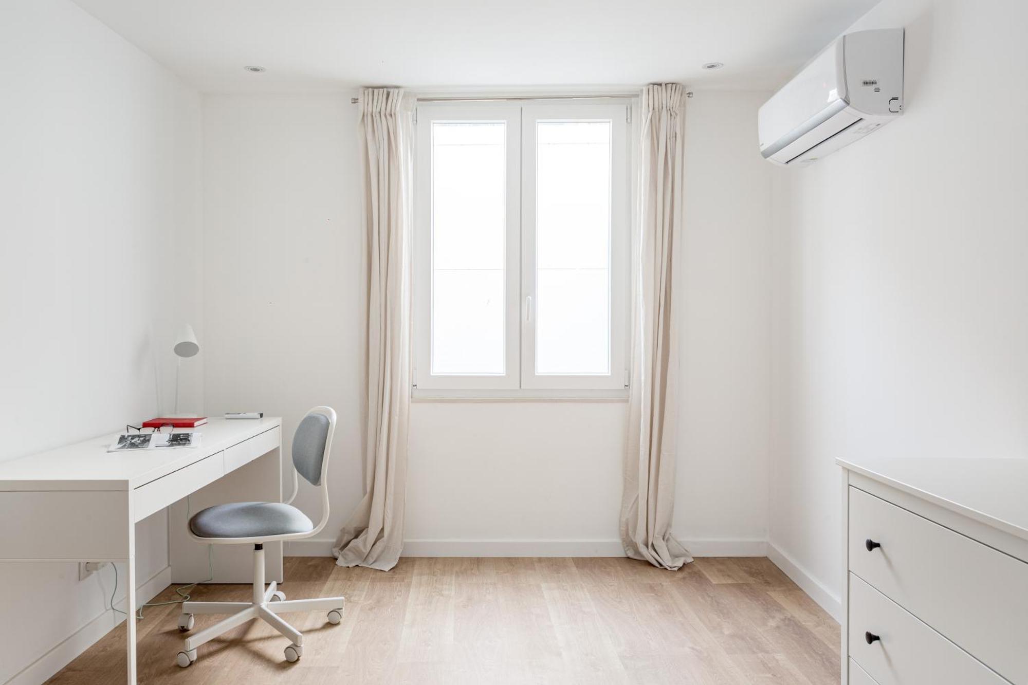 Joivy Minimalistic Apt W Patio In Principe Real Lisbon Exterior photo