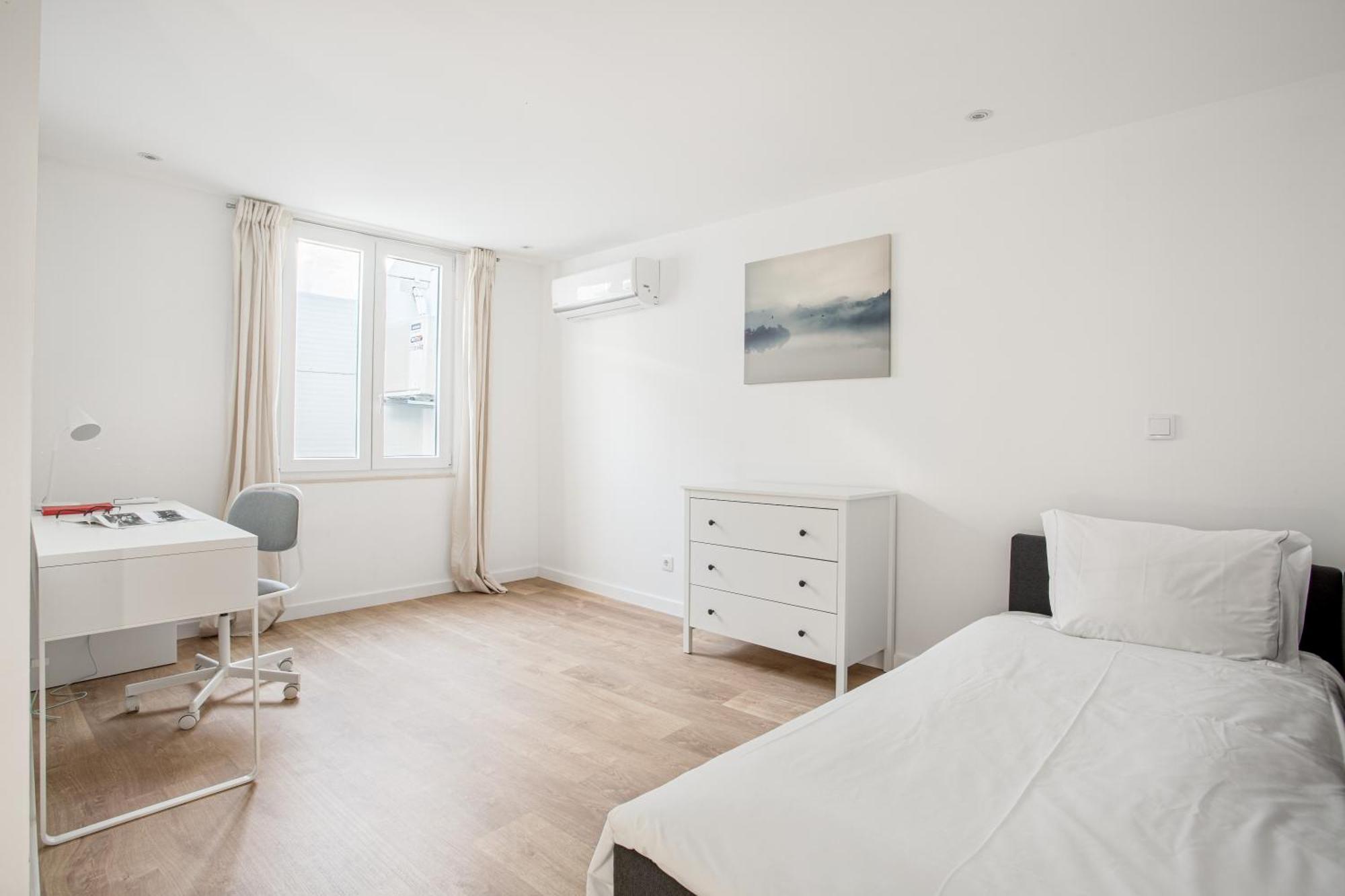 Joivy Minimalistic Apt W Patio In Principe Real Lisbon Exterior photo