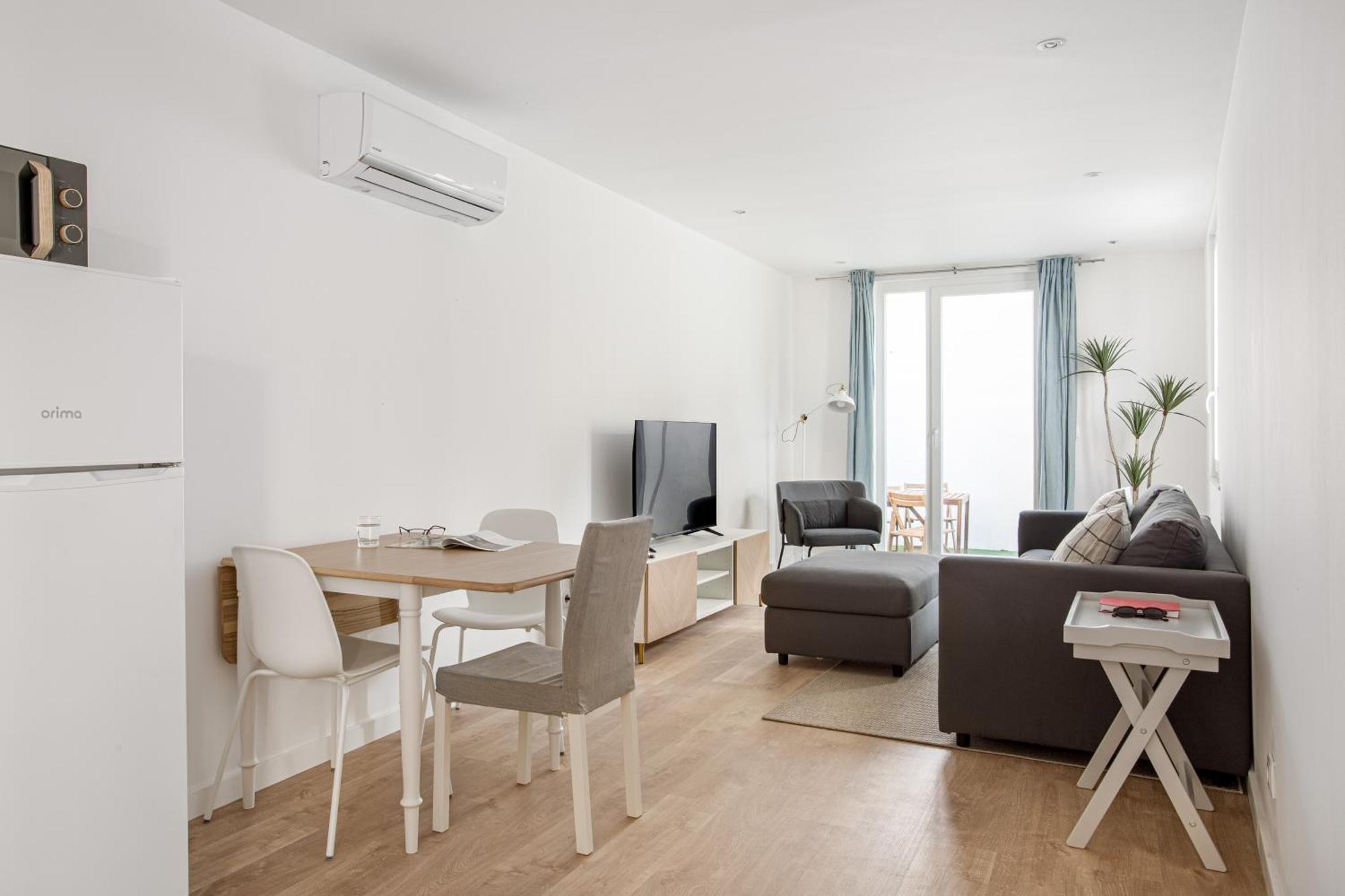 Joivy Minimalistic Apt W Patio In Principe Real Lisbon Exterior photo